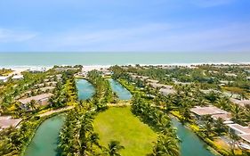 Khu nghỉ dưỡng bãi biển Melia Hồ Tràm